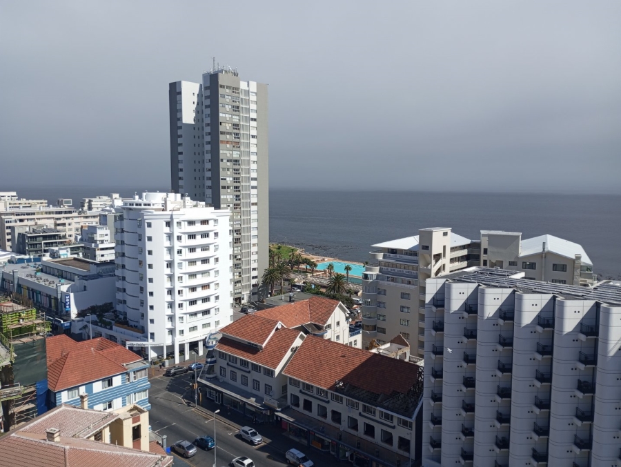 1 Bedroom Property for Sale in Sea Point Western Cape